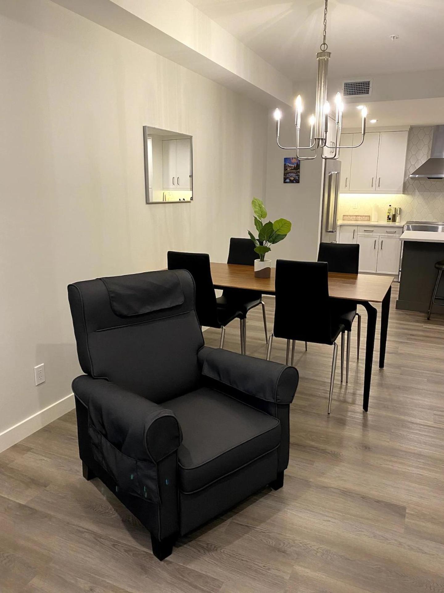 Luxury Unit In The Heart Of Canmore Zewnętrze zdjęcie