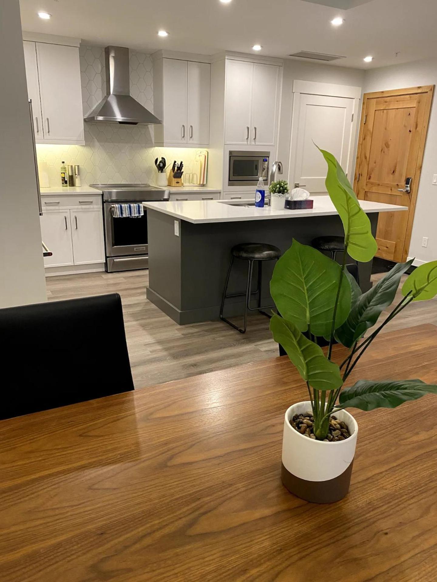Luxury Unit In The Heart Of Canmore Zewnętrze zdjęcie