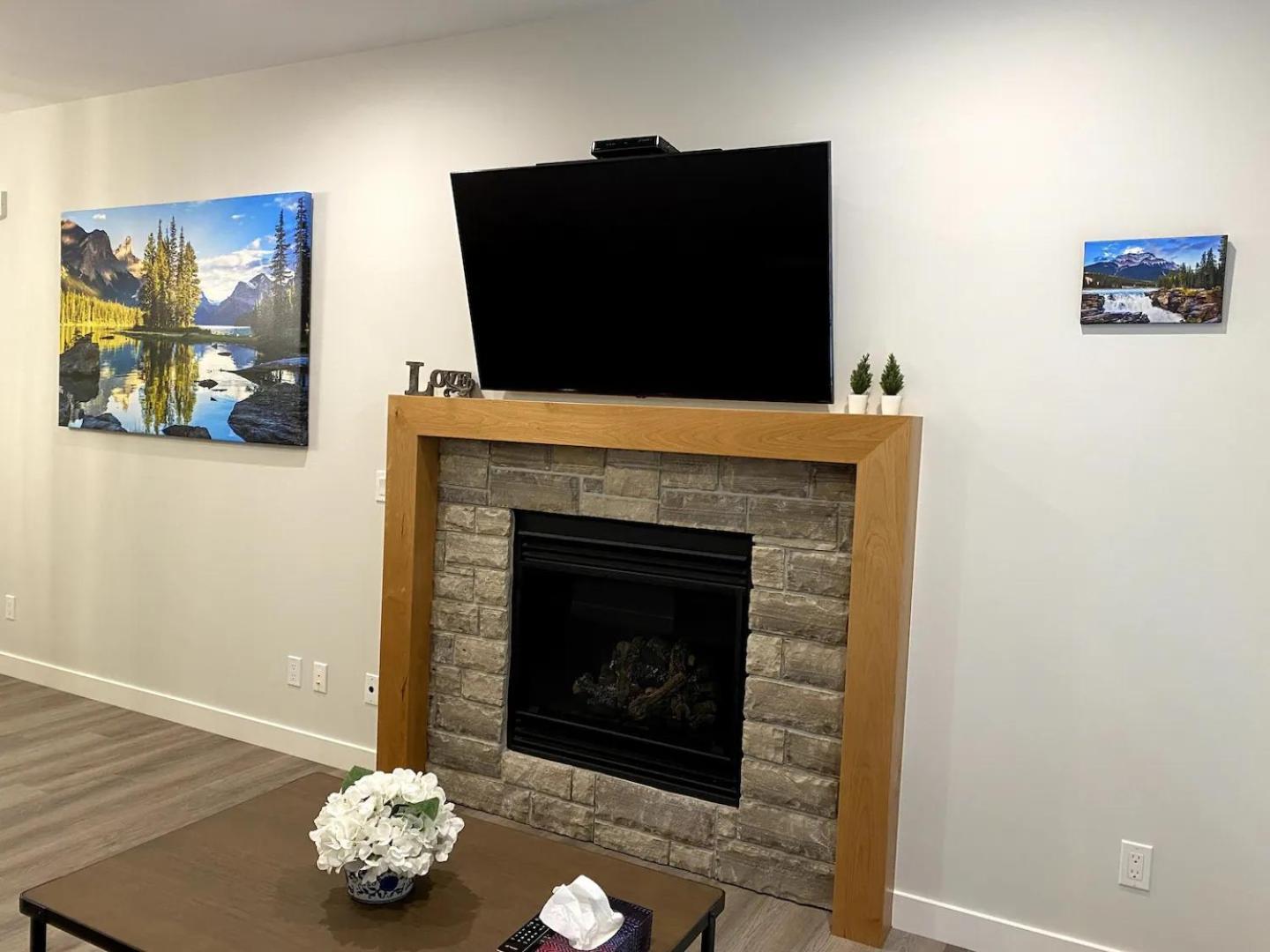 Luxury Unit In The Heart Of Canmore Zewnętrze zdjęcie